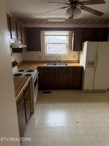 125 Andrea Drive, Maryville, TN 37804