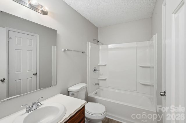 11813 Moonridge Drive, Charlotte, NC 28226
