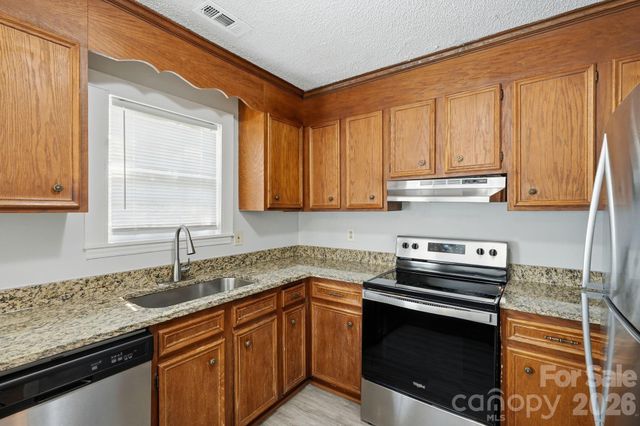 11813 Moonridge Drive, Charlotte, NC 28226