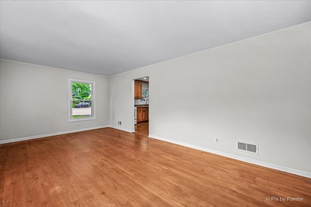221 Sunset Terrace, Crystal Lake, IL 60014