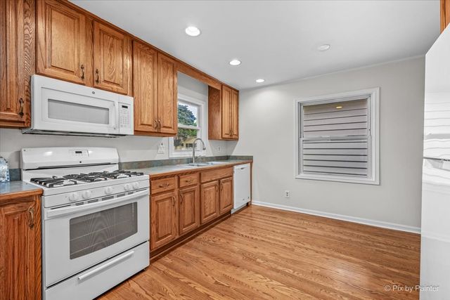 221 Sunset Terrace, Crystal Lake, IL 60014