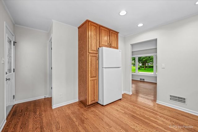 221 Sunset Terrace, Crystal Lake, IL 60014