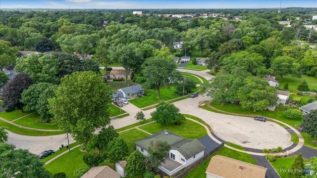 221 Sunset Terrace, Crystal Lake, IL 60014