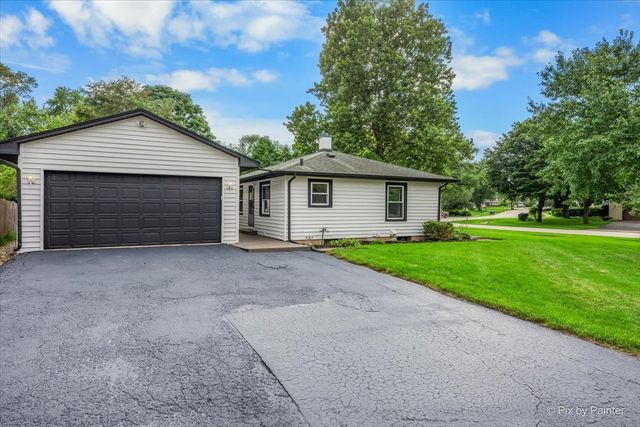 221 Sunset Terrace, Crystal Lake, IL 60014