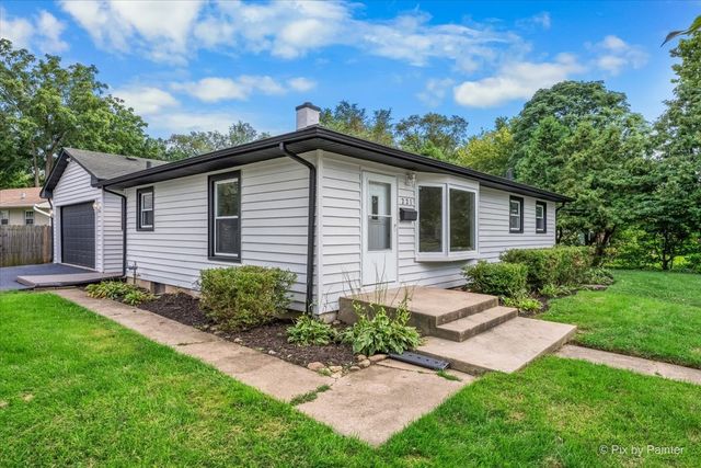 221 Sunset Terrace, Crystal Lake, IL 60014