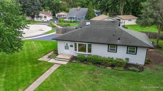 221 Sunset Terrace, Crystal Lake, IL 60014