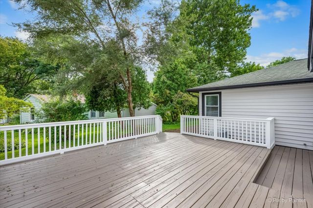 221 Sunset Terrace, Crystal Lake, IL 60014