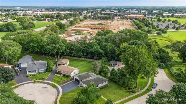 221 Sunset Terrace, Crystal Lake, IL 60014