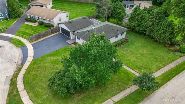 221 Sunset Terrace, Crystal Lake, IL 60014