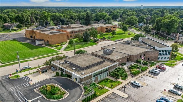 221 Sunset Terrace, Crystal Lake, IL 60014