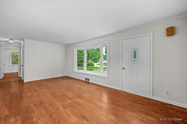 221 Sunset Terrace, Crystal Lake, IL 60014