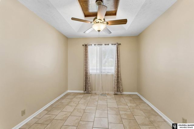 9604 S 24Th Street, Bellevue, NE 68147