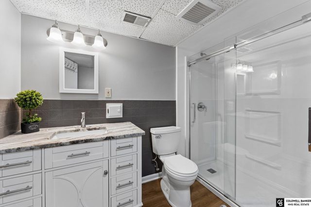 9604 S 24Th Street, Bellevue, NE 68147