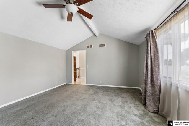 9604 S 24Th Street, Bellevue, NE 68147
