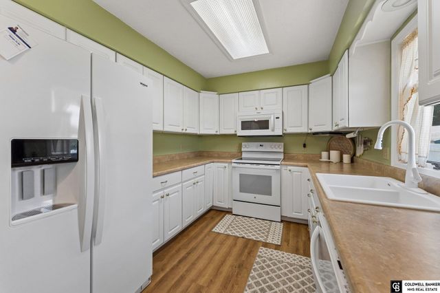 9604 S 24Th Street, Bellevue, NE 68147