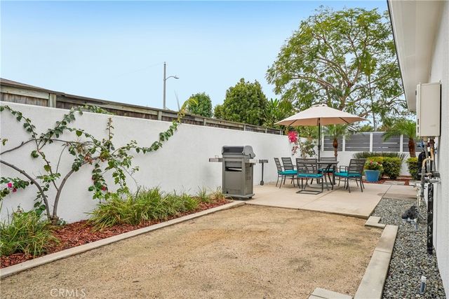 2346 Elden, Costa Mesa, CA 92627