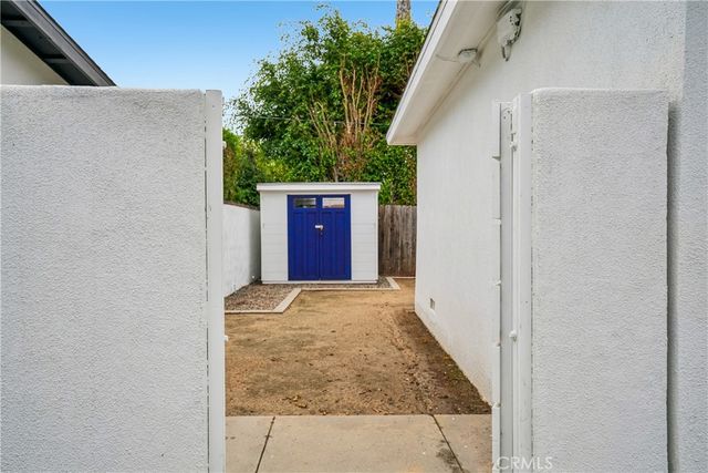 2346 Elden, Costa Mesa, CA 92627
