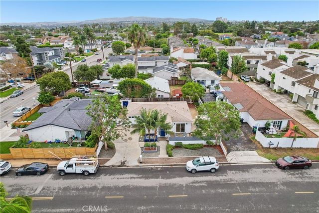 2346 Elden, Costa Mesa, CA 92627