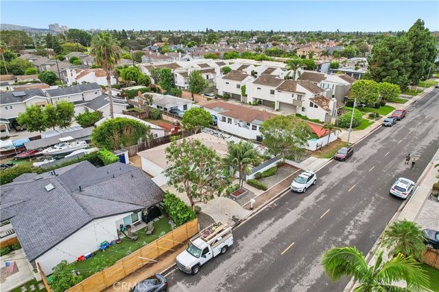 2346 Elden, Costa Mesa, CA 92627