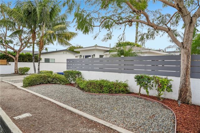 2346 Elden, Costa Mesa, CA 92627