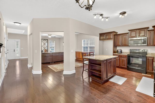 6630 Sunnywood Dr, Nashville, TN 37211