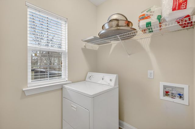 6630 Sunnywood Dr, Nashville, TN 37211