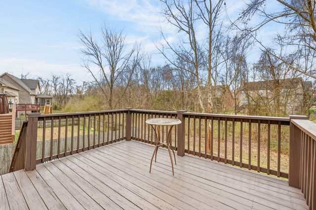 6630 Sunnywood Dr, Nashville, TN 37211