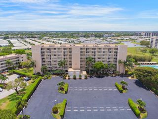 7240 Huntington Lane 105, Delray Beach, FL 33446