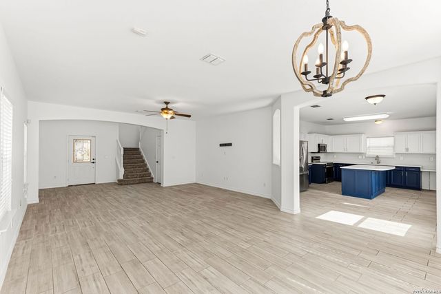 4214 Loring, Converse, TX 78109