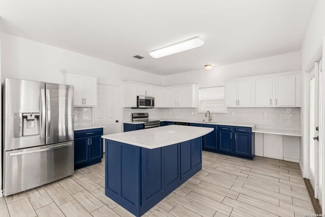 4214 Loring, Converse, TX 78109