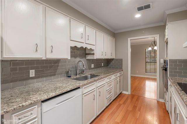 8615 Hollow Bluff Drive, Haughton, LA 71037