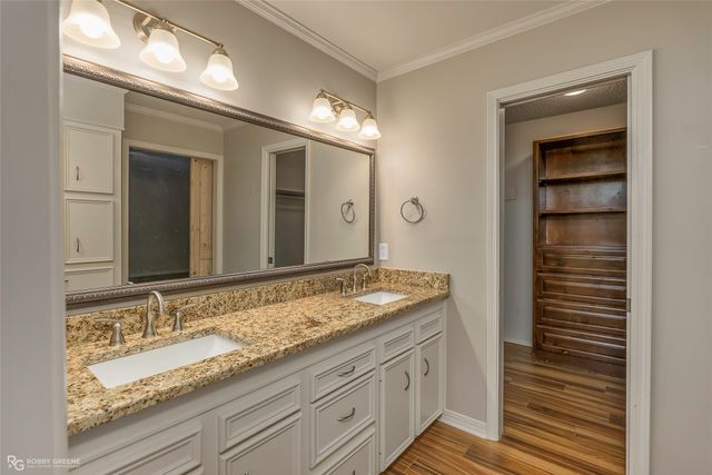 8615 Hollow Bluff Drive, Haughton, LA 71037