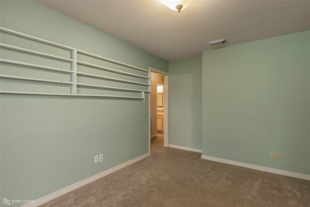 8615 Hollow Bluff Drive, Haughton, LA 71037