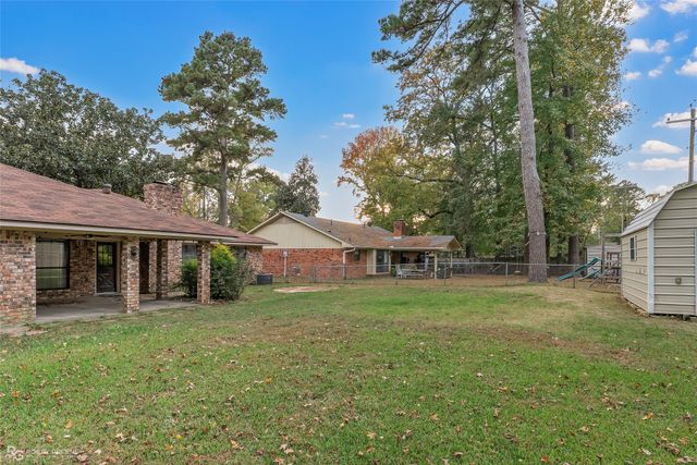 8615 Hollow Bluff Drive, Haughton, LA 71037