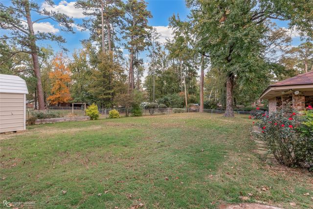 8615 Hollow Bluff Drive, Haughton, LA 71037