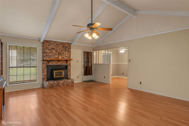 8615 Hollow Bluff Drive, Haughton, LA 71037