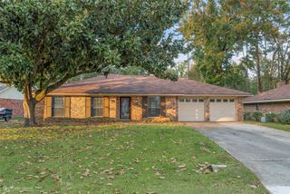 8615 Hollow Bluff Drive, Haughton, LA 71037