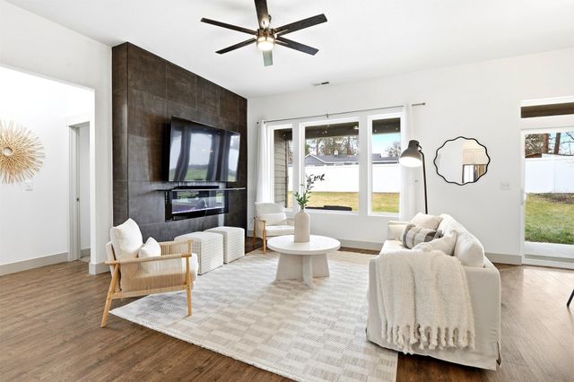 6916 E 4th Ave, Spokane Valley, WA 99212