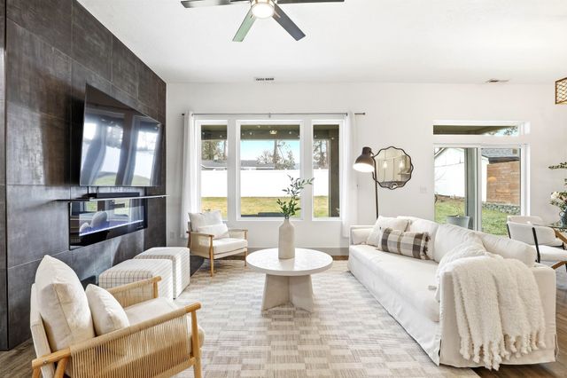 6916 E 4th Ave, Spokane Valley, WA 99212