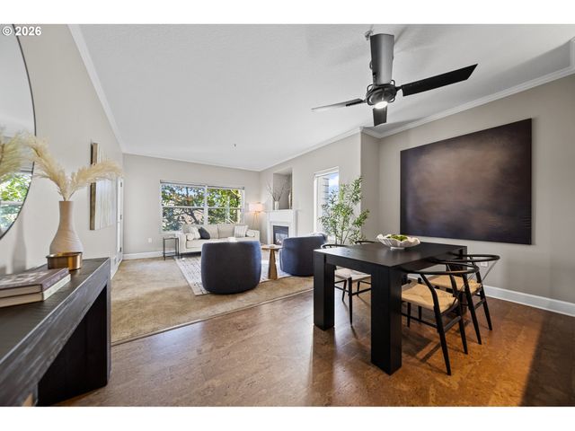 614 S NEVADA St B, Portland, OR 97219