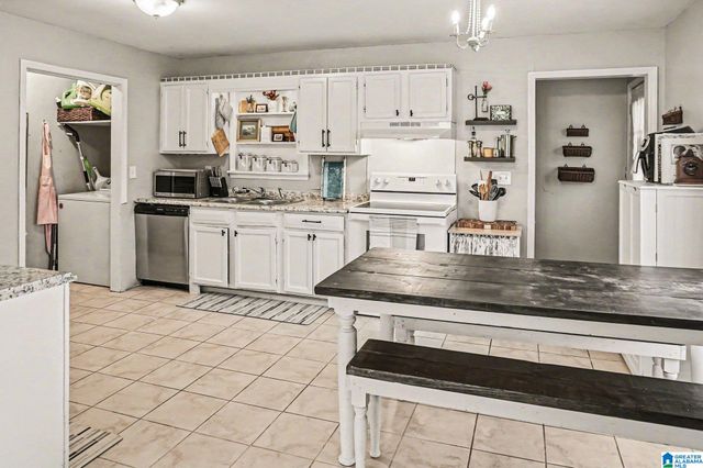 718 NATCHEZ TRAIL, Warrior, AL 35180