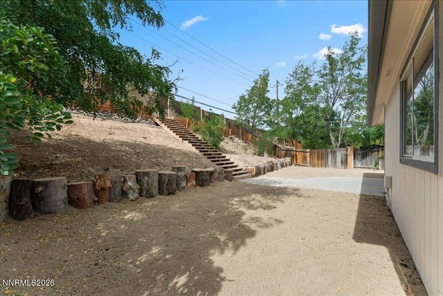7295 Lindsey Lane, Sparks, NV 89436