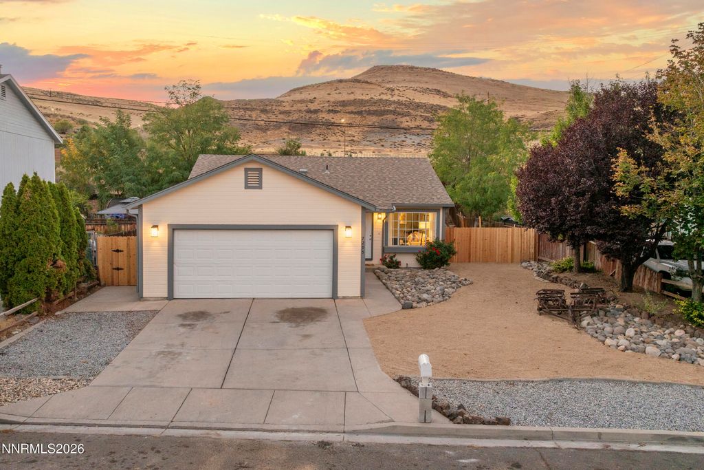 7295 Lindsey Lane, Sparks, NV 89436