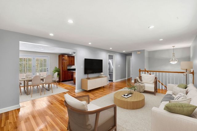 15 Crestwood Drive, Framingham, MA 01701