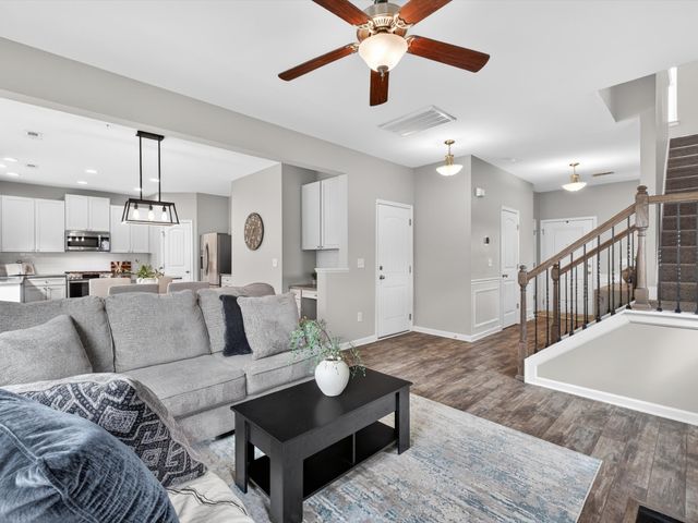 1804 Marcia Ct, Columbia, TN 38401