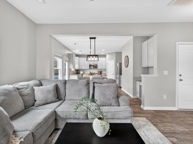 1804 Marcia Ct, Columbia, TN 38401