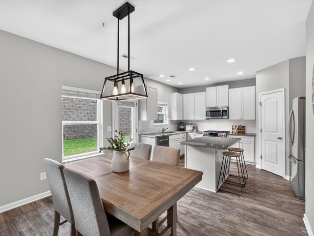 1804 Marcia Ct, Columbia, TN 38401