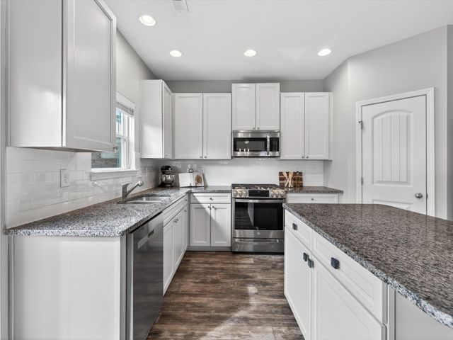 1804 Marcia Ct, Columbia, TN 38401