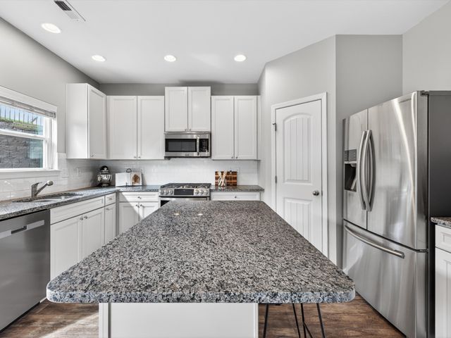 1804 Marcia Ct, Columbia, TN 38401