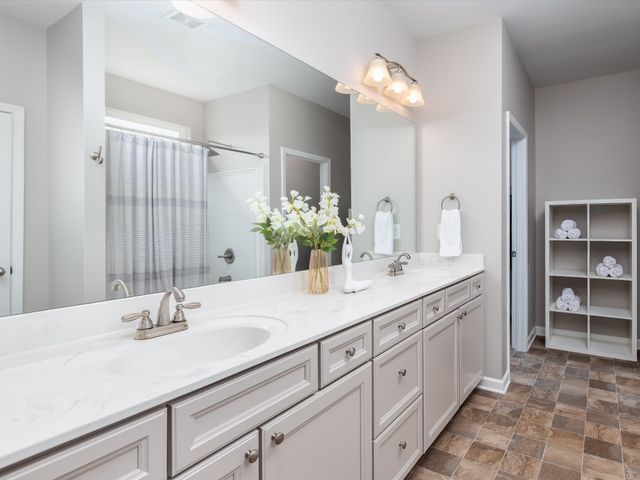 1804 Marcia Ct, Columbia, TN 38401